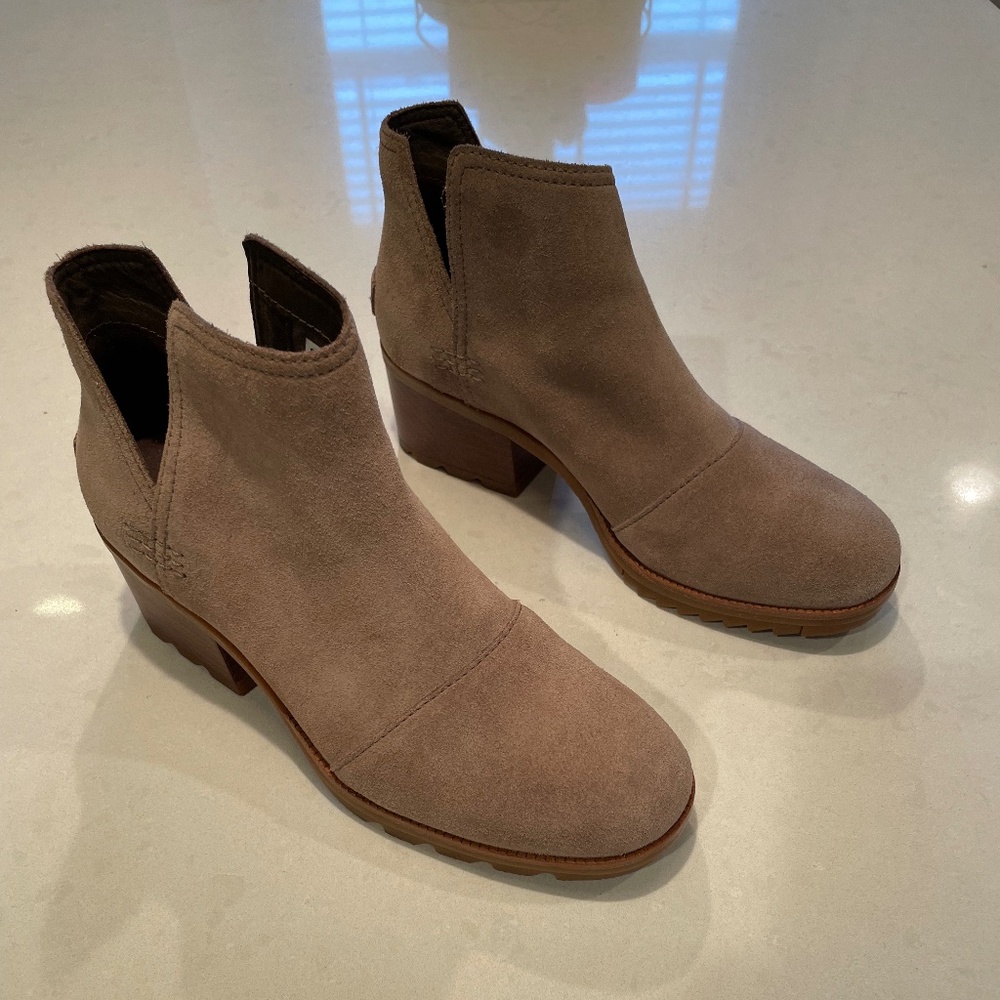 Sorel sued boot Cate cut out